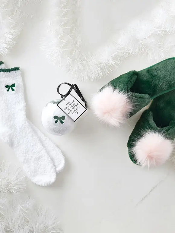 Cozy Sock Ornament white/green