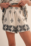 Elle Border top
